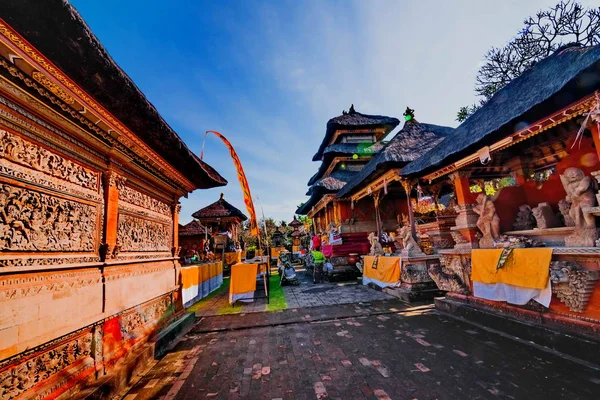 Главный вход в храм страны в Бали, Индонезия . — стоковое фото