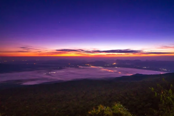 Sonnenaufgang im Berg — Stockfoto