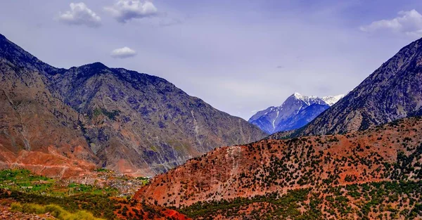 Pohled do karakoram highway a údolí — Stock fotografie