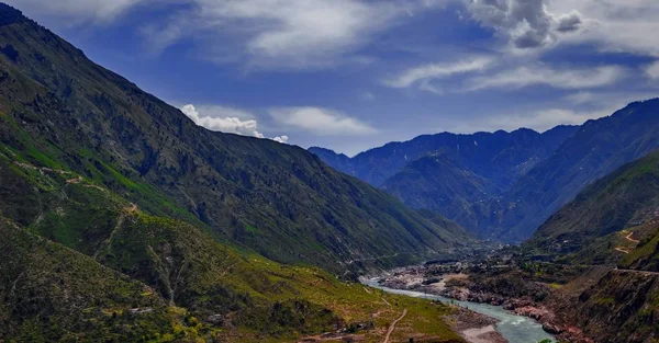 Vista aérea al río y valle del Indo, Karakoram, Pakistán — Foto de Stock