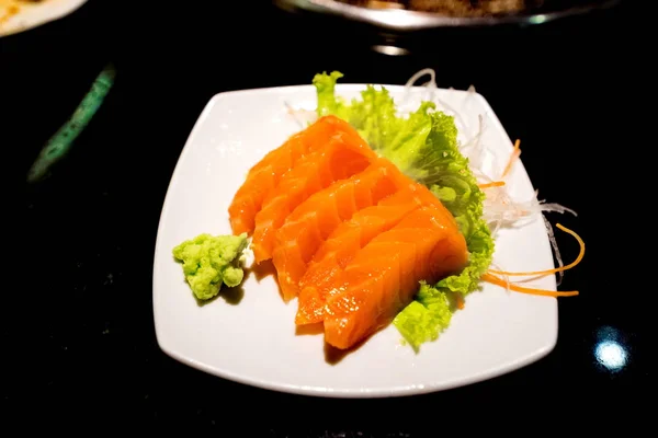 Sashimi-Lachs auf Teller — Stockfoto