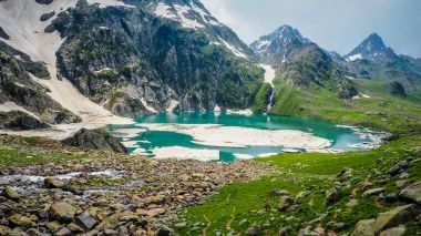 Sonamarg, Kaşmir devlet, Hindistan, güzel dağ manzarası