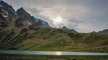 Sonamarg, Kaşmir devlet, Hindistan, güzel dağ manzarası