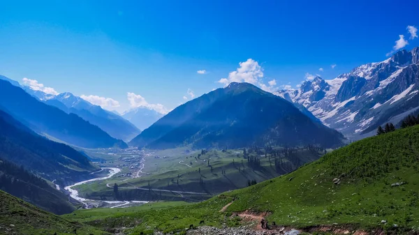 Krásná horská krajina Sonamarg, stát Kašmír, Indie — Stock fotografie