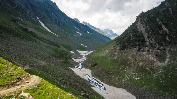 Sonamarg，印度克什米尔邦的美丽的山地景观 — 图库照片