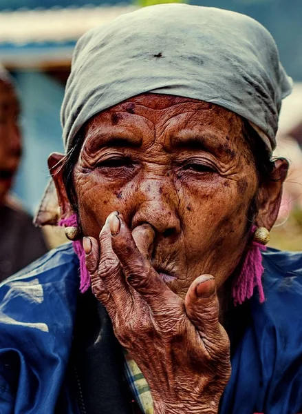 KAMPHAENGPHET, TAILANDIA - 01 de enero de 2014 Todos los grupos étnicos en Tailandia son muy pobres, pero tienen una cultura hermosa. — Foto de Stock