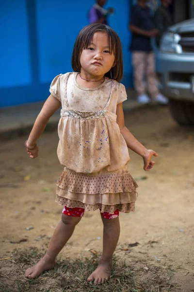 Kamphaengphet, Tajlandia - 08 stycznia 2014 wszystkie etniczne grupy w Tajlandii bardzo słaba, ale ma piękną kulturę — Zdjęcie stockowe