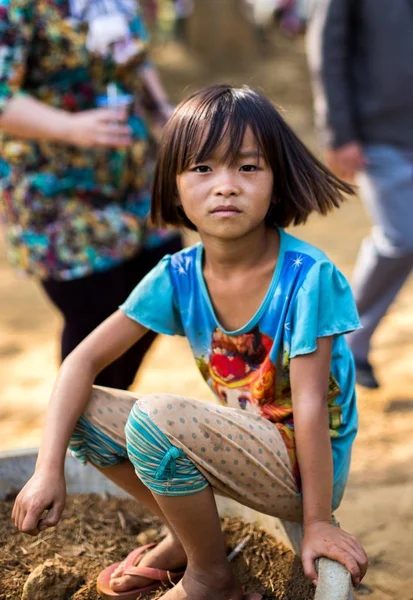 KAMPHAENGPHET, TAILANDIA - 08 de enero de 2014 Todos los grupos étnicos en Tailandia son muy pobres, pero tienen una cultura hermosa. —  Fotos de Stock