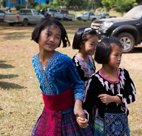 KAMPHAENGPHET, TAILANDIA - 08 de enero de 2014 Todos los grupos étnicos en Tailandia son muy pobres, pero tienen una cultura hermosa. —  Fotos de Stock