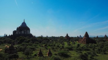 Myanmar 'daki Bagan tapınakları