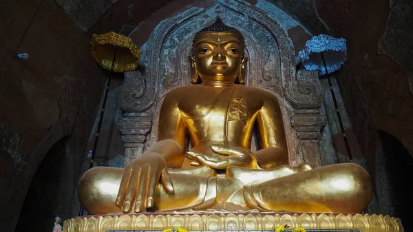Статуя Будды Пагоде Баган Мьянме — стоковое фото