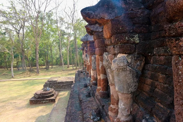 Gamla Elefant Staty Wat Chang Rop Kamphaeng Phets Historiska Park — Stockfoto
