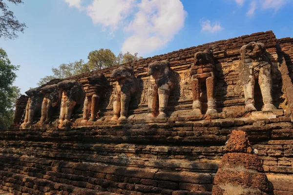 Antigua Estatua Elefante Wat Chang Rop Kamphaeng Phet Historical Park — Foto de Stock