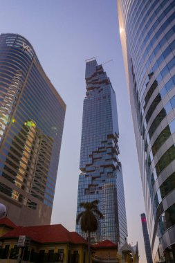 Bina, Chong Bangkok'un, Bangkok, Tayland, Thailand, düşük açılı görünüş.