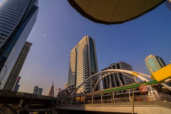 Stadsbilden Modern Kontorsbyggnad Bron Vid Chong Nonsi Station Bts Sky — Stockfoto