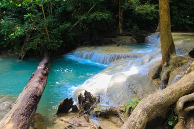 erawan şelalesi Tayland 'da güzel şelaleler