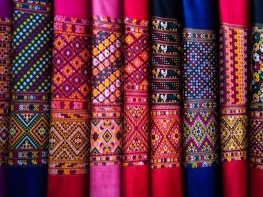 Tayland desenli ipek kumaş, el yapımı Tayland ipeği kumaşı.