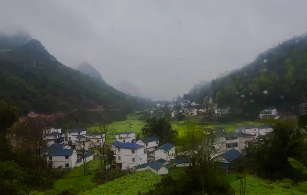 Luping County Çin Mavi Gökyüzü Olan Sarı Kolza Tohumu Çiçekleri — Stok fotoğraf