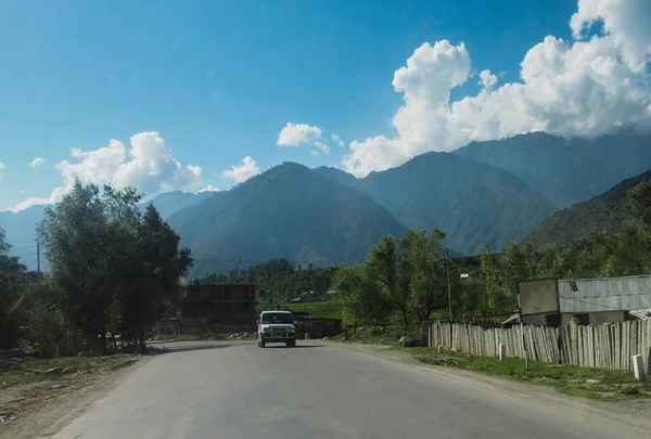 Kashmir India Julio 2017 Tráfico Desde Srinagar Ladakh Road Montaña — Foto de Stock