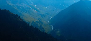 Sonamarg, Jammu ve Kashmir 'in güzel dağ manzarası, Hindistan