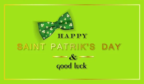 Joyeux St Patrick lettres d'or sur un fond vert avec des trèfles. Belle illustration vectorielle.17 mars . — Image vectorielle