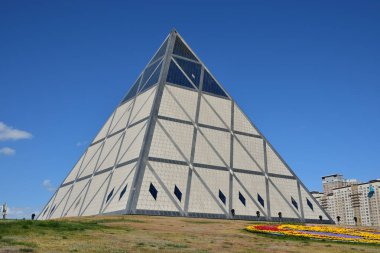 Astana (Nur-Sultan), Kazakistan 'ın başkenti Astana' daki PYRAMID (Nur-Sultan)