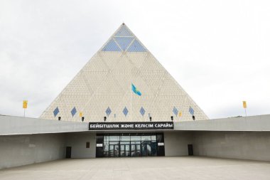 Astana (Nur-Sultan), Kazakistan 'ın başkenti Astana' daki PYRAMID (Nur-Sultan)