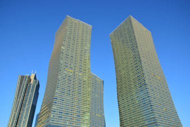 Astana (Nur-Sultan), Kazakistan - Kazakistan 'ın başkenti Astana' da (Nur-Sultan) modern binaların manzarası