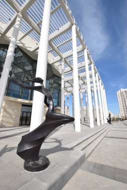 Astana (Nur-Sultan), Kazakistan - Astana 'daki Bale Akademisi' nin (Nur-Sultan) ön sütunları, Kazakistan 'ın başkenti