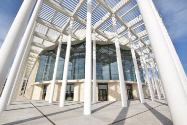 Astana (Nur-Sultan), Kazakistan - Astana 'daki Bale Akademisi' nin (Nur-Sultan) ön sütunları, Kazakistan 'ın başkenti