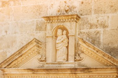 Karadağ 'daki St. George Adası mimari ayrıntıları