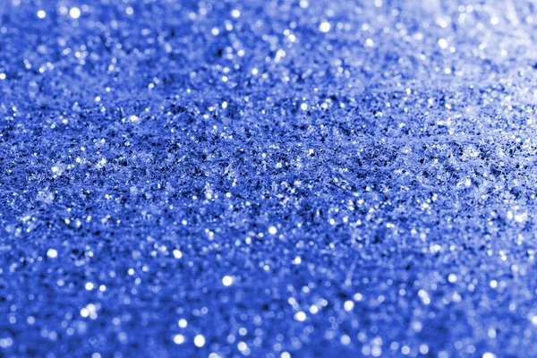 Wazig blauw glitter textuur feestelijke abstracte achtergrond, werkstuk voor design, zachte focus — Stockfoto