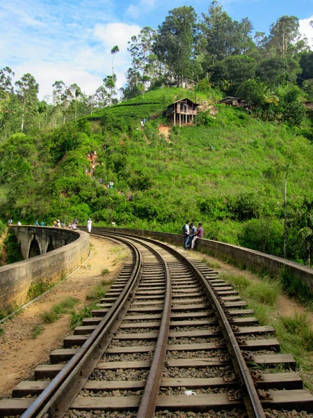 Eisenbahnstraße Und Tunnel Auf Den Neun Bögen Demodara Brücke Sri — Stockfoto