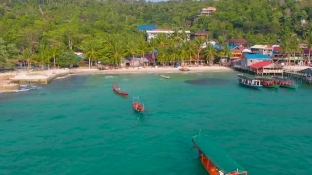 Pôr Sol Aéreo Sobre Costa Aldeia Koh Touch Ilha Koh — Vídeo de Stock