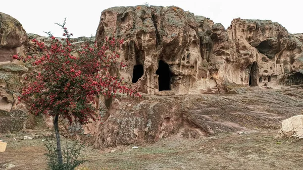 Antigas Secretas Ruínas Gumusler Mosteiro Cercado Por Muros Pedras Capadócia — Fotografia de Stock