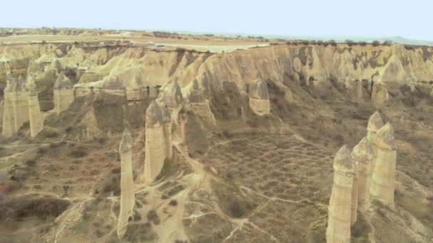 Légi Vulkanikus Völgy Táj Kilátás Tündérkémények Szerelmeseinek Dombon Cappadocia Törökország — Stock videók