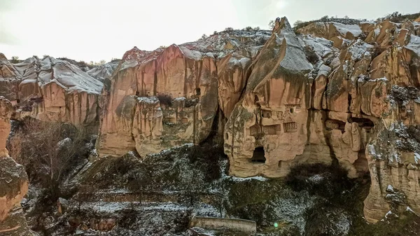 Oude Stenen Grotwoningen Uitgehouwen Het Vulkanische Gesteente Cappadocië Turkije — Stockfoto