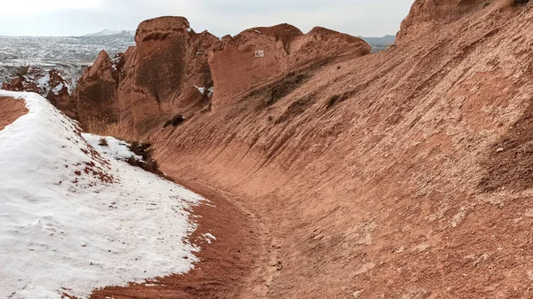 Röda Dalen Kappadokien Turkiet Unika Vulkaniska Landskap Och Geologiska Klippformationer — Stockfoto