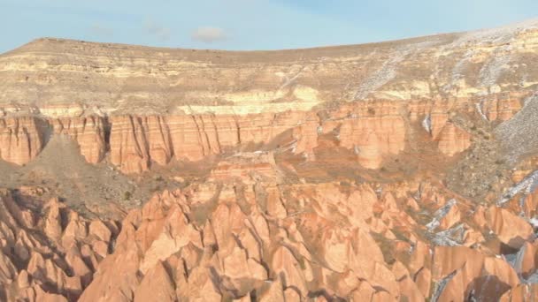 Verbazingwekkende Landschapsbeelden Van Red Valley Met Zijn Spectaculaire Rotsformaties Cappadocië — Stockvideo