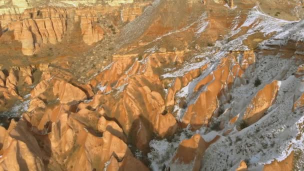 Luchtfoto Besneeuwd Landschap Van Red Valley Rose Valley Bij Zonsondergang — Stockvideo