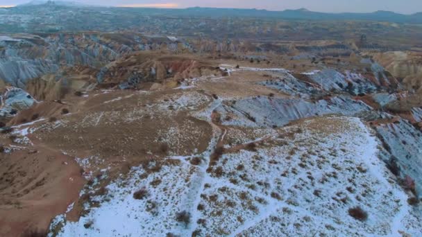 Increíbles Imágenes Aéreas Red Valley Cubiertas Nieve Con Sus Espectaculares — Vídeo de stock