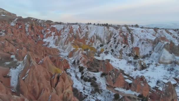 Verbazingwekkende Landschapsbeelden Van Red Valley Met Zijn Spectaculaire Rotsformaties Cappadocië — Stockvideo