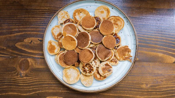 Recién Horneado Plato Poffertjes Mini Panqueques Holandeses Tradicionales Sin Ningún — Foto de Stock