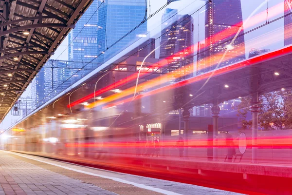 modern yüksek hızlı tren.