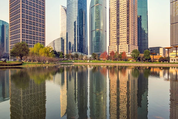 Central park in Shanghai city in the morning. — Stock Photo, Image