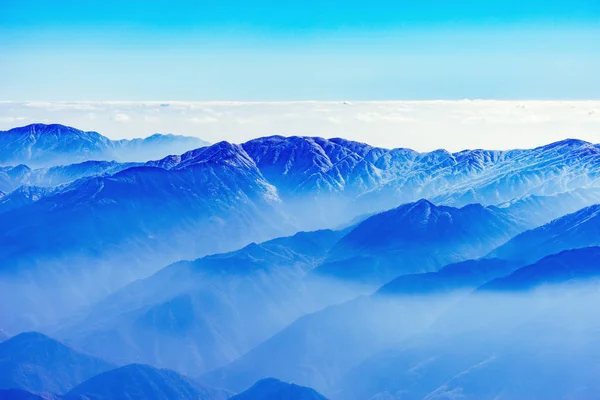 Kolorowe szczyty w parku narodowym Huangshan. — Zdjęcie stockowe