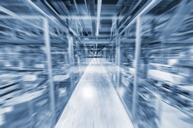 Şeffaf koridorun bulanık görüntü.