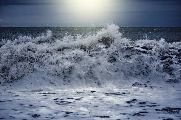 Onde vista a tempo tempestoso . — Foto Stock