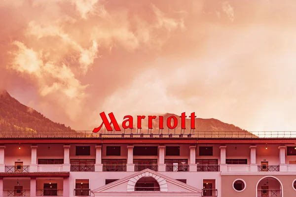 V.iew of the facade of Marriott Hotel. — Stock Photo, Image
