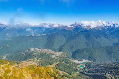 Roza en yüksek bakış açısıyla dağlarının görünümü.